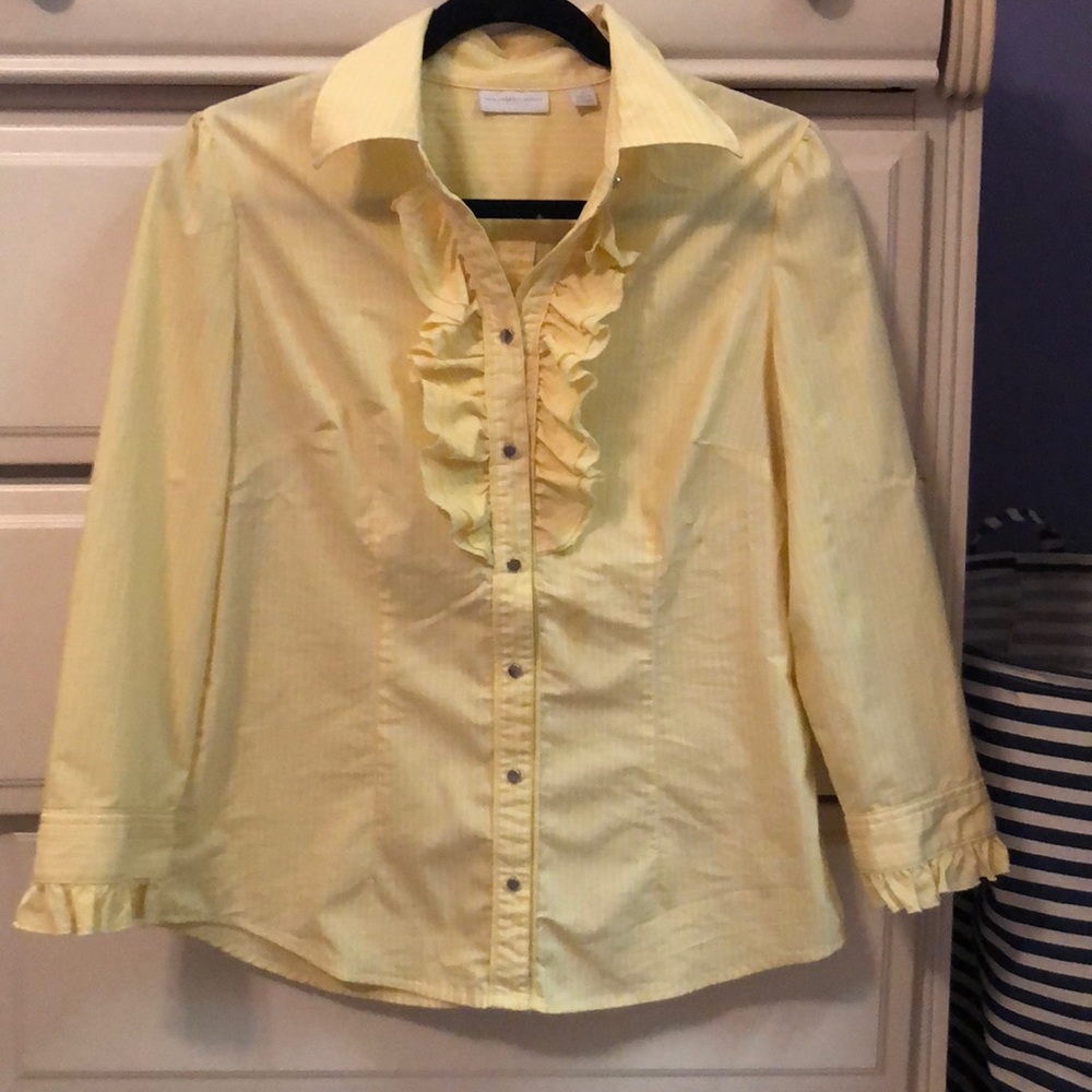 🔴Yellow ruffled button down